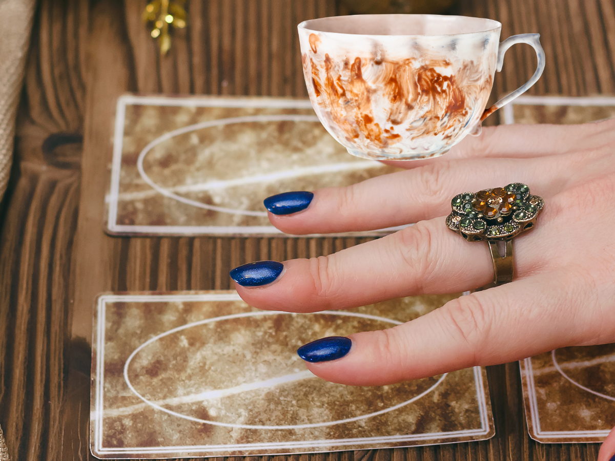 Tea & Tarot